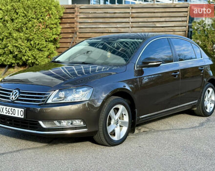 Коричневый Фольксваген Пассат, объемом двигателя 1.8 л и пробегом 153 тыс. км за 11900 $, фото 1 на Automoto.ua