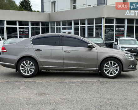 Коричневый Фольксваген Пассат, объемом двигателя 1.8 л и пробегом 290 тыс. км за 8700 $, фото 3 на Automoto.ua