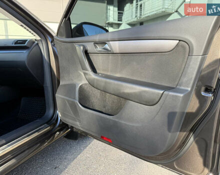 Коричневый Фольксваген Пассат, объемом двигателя 1.8 л и пробегом 153 тыс. км за 11900 $, фото 37 на Automoto.ua