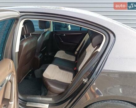 Коричневый Фольксваген Пассат, объемом двигателя 1.8 л и пробегом 225 тыс. км за 9500 $, фото 6 на Automoto.ua