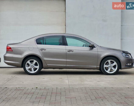 Коричневий Фольксваген Пассат, об'ємом двигуна 1.97 л та пробігом 301 тис. км за 9999 $, фото 4 на Automoto.ua