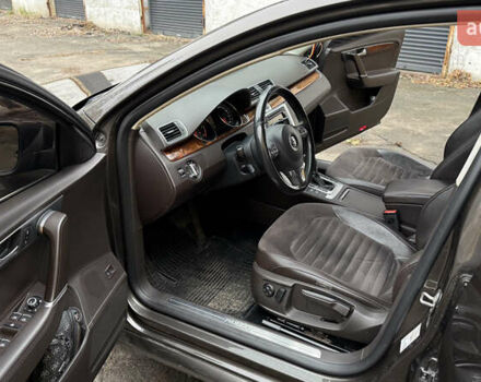 Коричневый Фольксваген Пассат, объемом двигателя 1.97 л и пробегом 195 тыс. км за 13900 $, фото 11 на Automoto.ua