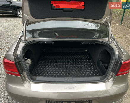 Коричневый Фольксваген Пассат, объемом двигателя 1.8 л и пробегом 144 тыс. км за 10100 $, фото 6 на Automoto.ua