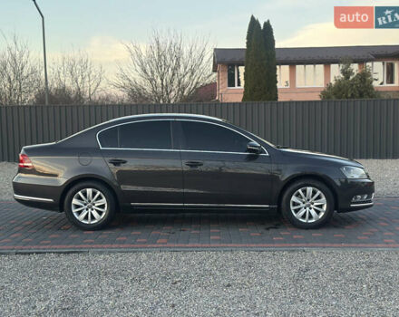 Коричневый Фольксваген Пассат, объемом двигателя 1.39 л и пробегом 215 тыс. км за 10500 $, фото 8 на Automoto.ua