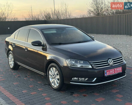 Коричневый Фольксваген Пассат, объемом двигателя 1.39 л и пробегом 215 тыс. км за 10500 $, фото 7 на Automoto.ua