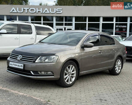 Коричневый Фольксваген Пассат, объемом двигателя 1.8 л и пробегом 290 тыс. км за 8700 $, фото 2 на Automoto.ua