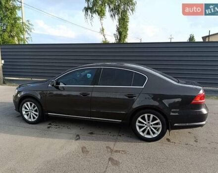 Коричневый Фольксваген Пассат, объемом двигателя 1.8 л и пробегом 225 тыс. км за 9500 $, фото 9 на Automoto.ua