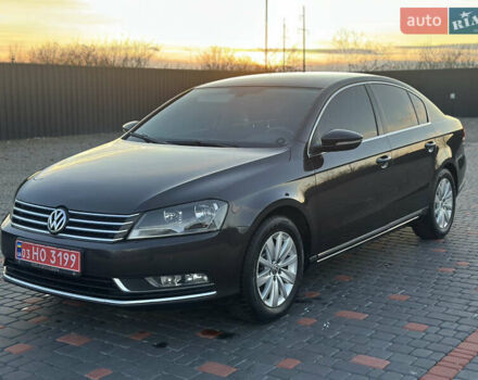 Коричневый Фольксваген Пассат, объемом двигателя 1.39 л и пробегом 215 тыс. км за 10500 $, фото 11 на Automoto.ua