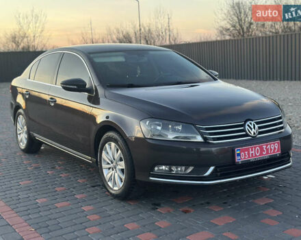 Коричневый Фольксваген Пассат, объемом двигателя 1.39 л и пробегом 215 тыс. км за 10500 $, фото 12 на Automoto.ua