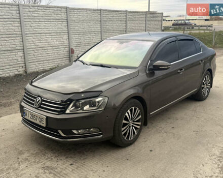 Коричневый Фольксваген Пассат, объемом двигателя 1.8 л и пробегом 242 тыс. км за 11000 $, фото 4 на Automoto.ua