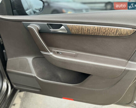 Коричневий Фольксваген Пассат, об'ємом двигуна 1.8 л та пробігом 249 тис. км за 11000 $, фото 16 на Automoto.ua