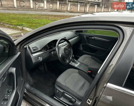 Коричневый Фольксваген Пассат, объемом двигателя 1.78 л и пробегом 196 тыс. км за 8500 $, фото 5 на Automoto.ua