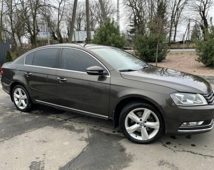 Коричневый Фольксваген Пассат, объемом двигателя 1.8 л и пробегом 249 тыс. км за 11000 $, фото 2 на Automoto.ua