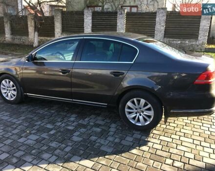 Коричневый Фольксваген Пассат, объемом двигателя 1.8 л и пробегом 275 тыс. км за 7950 $, фото 16 на Automoto.ua