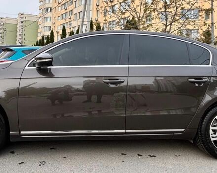 Коричневий Фольксваген Пассат, об'ємом двигуна 1.8 л та пробігом 282 тис. км за 9400 $, фото 1 на Automoto.ua