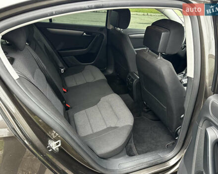 Коричневый Фольксваген Пассат, объемом двигателя 1.78 л и пробегом 196 тыс. км за 8500 $, фото 7 на Automoto.ua