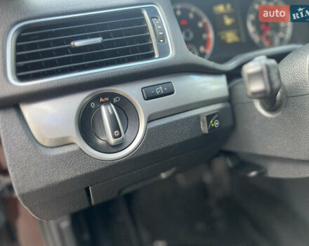 Фольксваген Пассат 2012 в Киеве на Automoto.ua Коричневый Фольксваген Пассат, объемом двигателя 2.47 л и пробегом 270 тыс. км за 8500 $, фото 20 на Automoto.ua