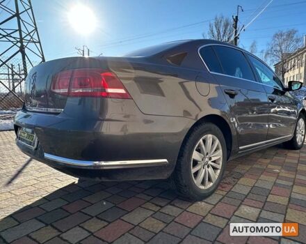 Коричневый Фольксваген Пассат, объемом двигателя 1.6 л и пробегом 249 тыс. км за 9999 $, фото 6 на Automoto.ua