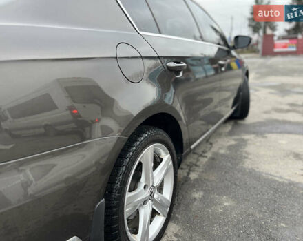 Коричневий Фольксваген Пассат, об'ємом двигуна 1.8 л та пробігом 249 тис. км за 11000 $, фото 6 на Automoto.ua