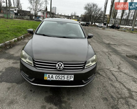 Коричневый Фольксваген Пассат, объемом двигателя 1.78 л и пробегом 196 тыс. км за 8500 $, фото 11 на Automoto.ua