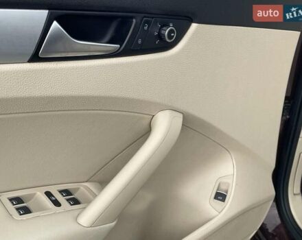 Коричневый Фольксваген Пассат, объемом двигателя 2.48 л и пробегом 218 тыс. км за 9500 $, фото 26 на Automoto.ua