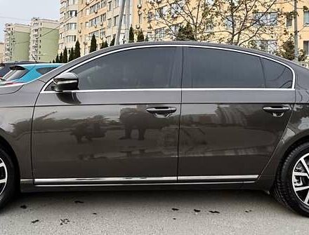 Коричневий Фольксваген Пассат, об'ємом двигуна 1.8 л та пробігом 278 тис. км за 10700 $, фото 3 на Automoto.ua