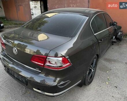 Коричневый Фольксваген Пассат, объемом двигателя 1.8 л и пробегом 275 тыс. км за 4000 $, фото 2 на Automoto.ua
