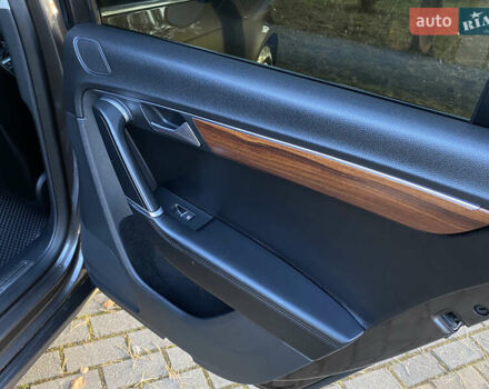 Коричневый Фольксваген Пассат, объемом двигателя 1.8 л и пробегом 330 тыс. км за 8999 $, фото 49 на Automoto.ua