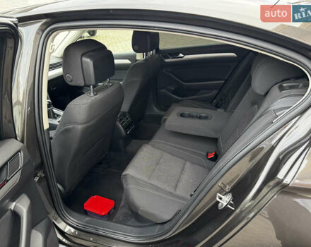 Коричневий Фольксваген Пассат, об'ємом двигуна 1.6 л та пробігом 268 тис. км за 14300 $, фото 9 на Automoto.ua