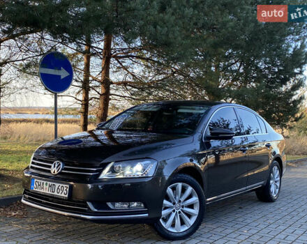 Коричневий Фольксваген Пассат, об'ємом двигуна 1.8 л та пробігом 335 тис. км за 8800 $, фото 1 на Automoto.ua