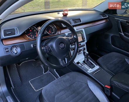 Коричневый Фольксваген Пассат, объемом двигателя 1.8 л и пробегом 330 тыс. км за 8999 $, фото 30 на Automoto.ua