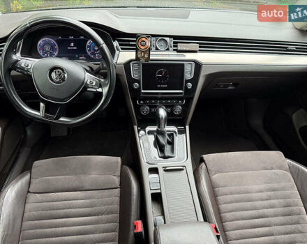 Коричневый Фольксваген Пассат, объемом двигателя 2 л и пробегом 226 тыс. км за 17990 $, фото 7 на Automoto.ua