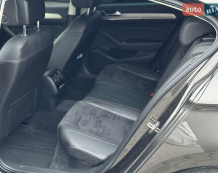 Коричневый Фольксваген Пассат, объемом двигателя 2 л и пробегом 200 тыс. км за 15950 $, фото 19 на Automoto.ua