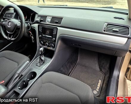 Коричневый Фольксваген Пассат, объемом двигателя 1.8 л и пробегом 195 тыс. км за 11900 $, фото 10 на Automoto.ua