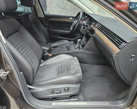 Коричневий Фольксваген Пассат, об'ємом двигуна 1.97 л та пробігом 188 тис. км за 19999 $, фото 43 на Automoto.ua