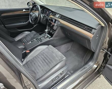 Коричневий Фольксваген Пассат, об'ємом двигуна 1.97 л та пробігом 188 тис. км за 19999 $, фото 44 на Automoto.ua