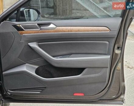 Коричневий Фольксваген Пассат, об'ємом двигуна 1.97 л та пробігом 188 тис. км за 19999 $, фото 42 на Automoto.ua