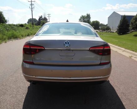 Коричневий Фольксваген Пассат, об'ємом двигуна 1.8 л та пробігом 56 тис. км за 5500 $, фото 5 на Automoto.ua