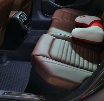 Коричневый Фольксваген Пассат, объемом двигателя 1.8 л и пробегом 42 тыс. км за 27000 $, фото 4 на Automoto.ua