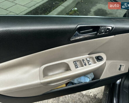 Коричневий Фольксваген Пассат, об'ємом двигуна 2 л та пробігом 300 тис. км за 5300 $, фото 4 на Automoto.ua