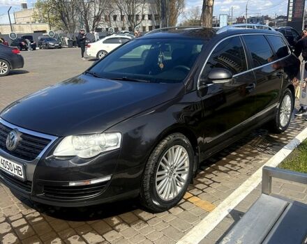 Коричневый Фольксваген Пассат, объемом двигателя 3.2 л и пробегом 340 тыс. км за 5900 $, фото 4 на Automoto.ua