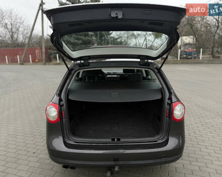 Коричневый Фольксваген Пассат, объемом двигателя 2 л и пробегом 280 тыс. км за 4999 $, фото 13 на Automoto.ua