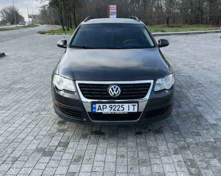 Коричневий Фольксваген Пассат, об'ємом двигуна 1.6 л та пробігом 290 тис. км за 4900 $, фото 1 на Automoto.ua