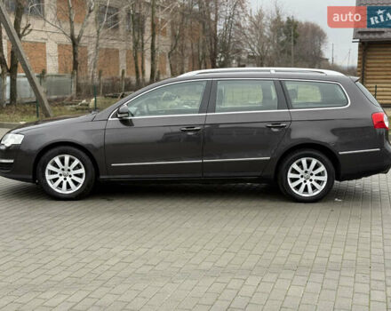 Коричневый Фольксваген Пассат, объемом двигателя 2 л и пробегом 280 тыс. км за 4999 $, фото 6 на Automoto.ua