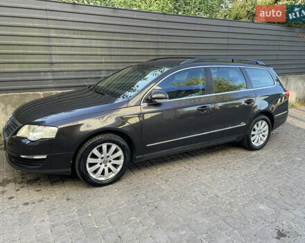 Коричневый Фольксваген Пассат, объемом двигателя 2 л и пробегом 290 тыс. км за 7300 $, фото 6 на Automoto.ua