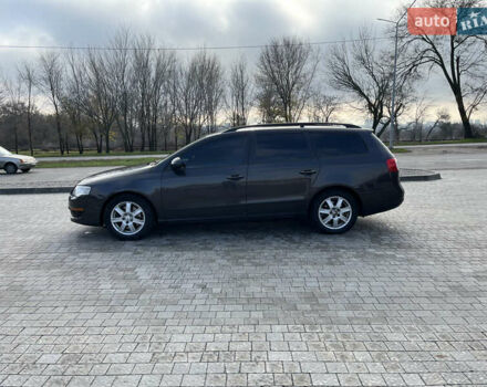 Коричневий Фольксваген Пассат, об'ємом двигуна 1.6 л та пробігом 290 тис. км за 4900 $, фото 7 на Automoto.ua