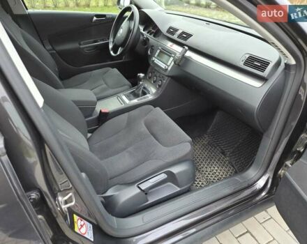 Коричневый Фольксваген Пассат, объемом двигателя 1.9 л и пробегом 241 тыс. км за 6200 $, фото 18 на Automoto.ua