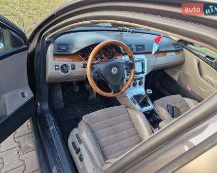 Коричневый Фольксваген Пассат, объемом двигателя 1.97 л и пробегом 368 тыс. км за 6300 $, фото 2 на Automoto.ua