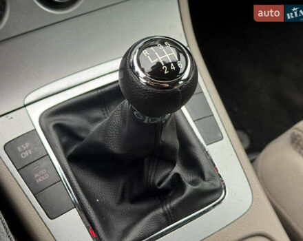 Коричневий Фольксваген Пассат, об'ємом двигуна 2 л та пробігом 262 тис. км за 5699 $, фото 16 на Automoto.ua