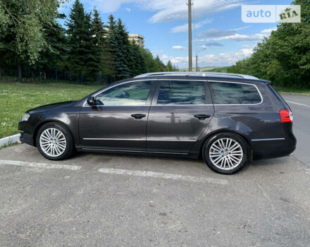 Коричневый Фольксваген Пассат, объемом двигателя 3.2 л и пробегом 421 тыс. км за 4000 $, фото 1 на Automoto.ua